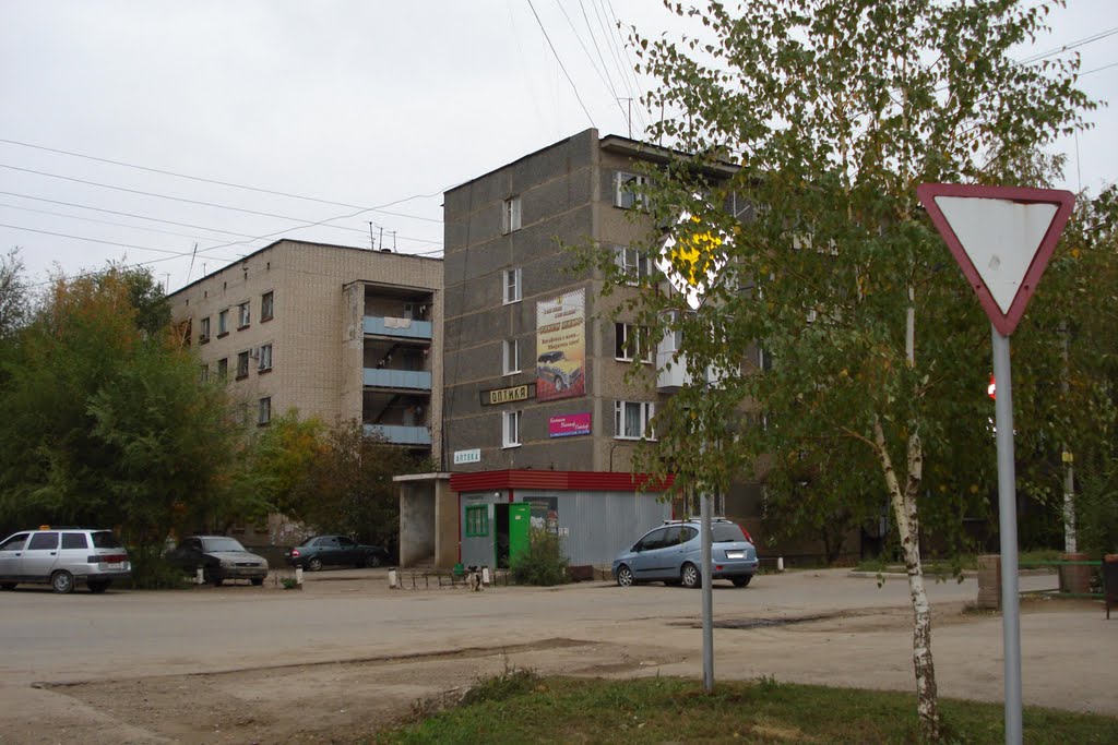 ул. XXVII Партсъезда, магазин "Оптика"