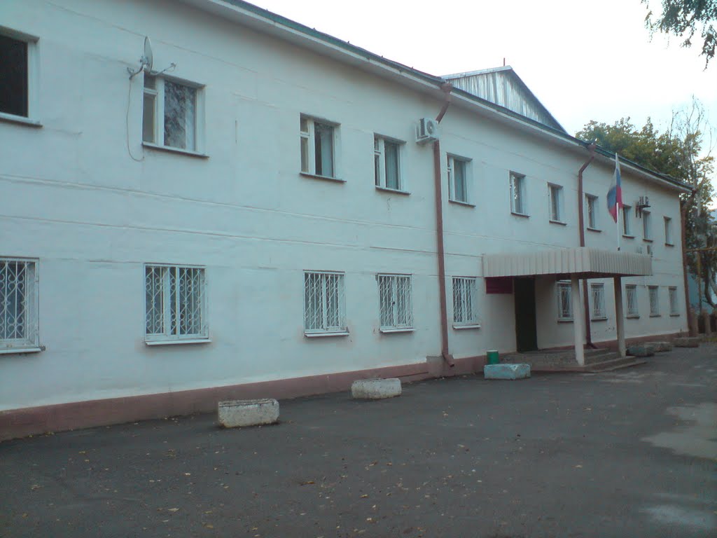 Суд