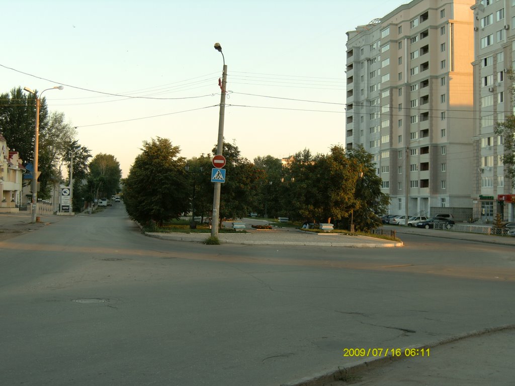 Нижняя площадь