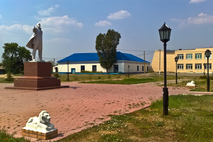 Вождь и львы