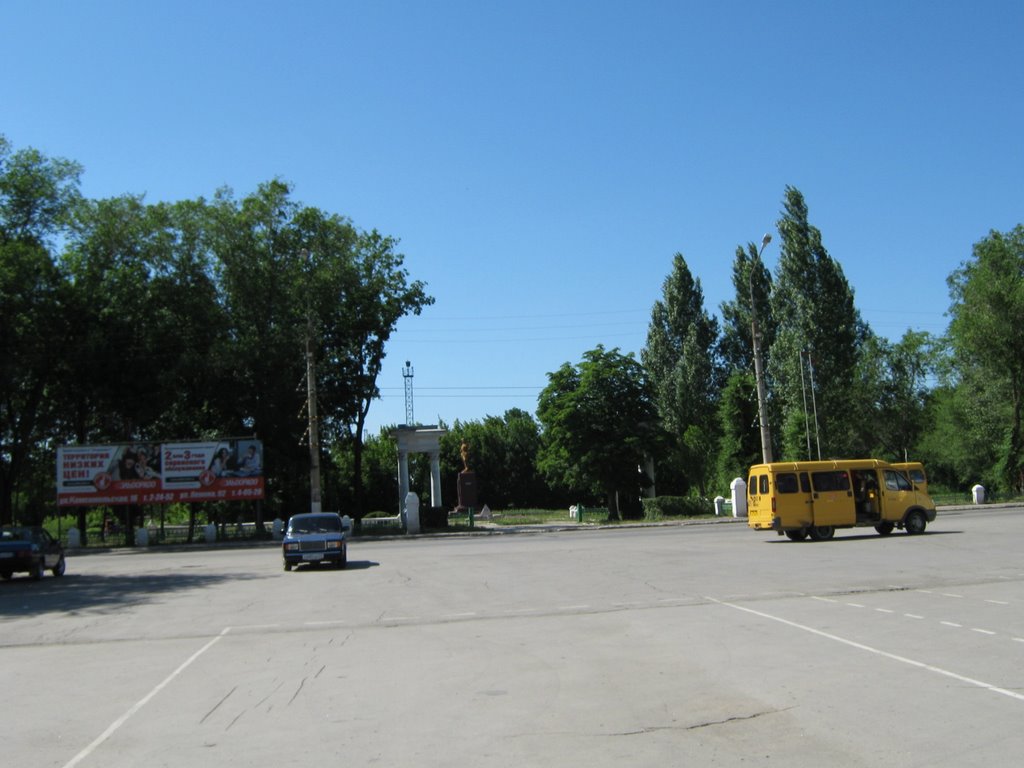 Вид на памятник Чапаеву