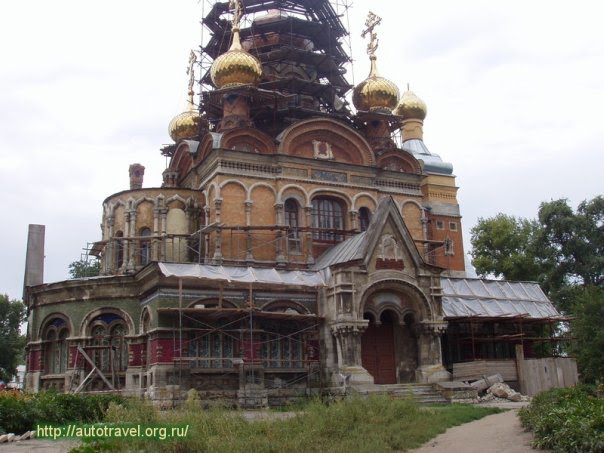храм
