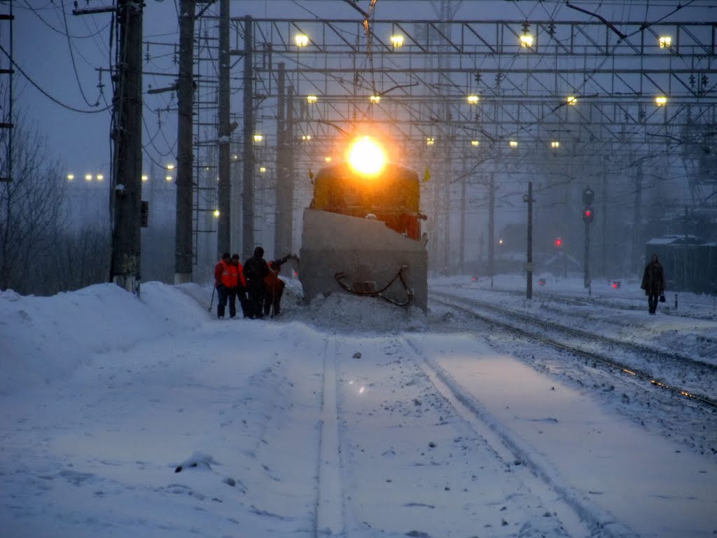 Der Schneeräumer an der Station