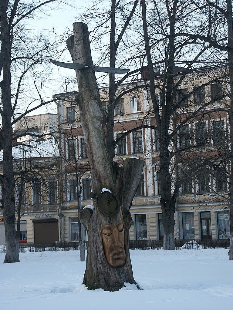 Россия: Ленинградская обл.: Выборг: парк-эспланада (парк Ленина): дерево; 29.03.2008