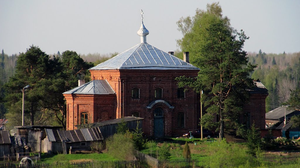 церковь в поселке Ефимовский