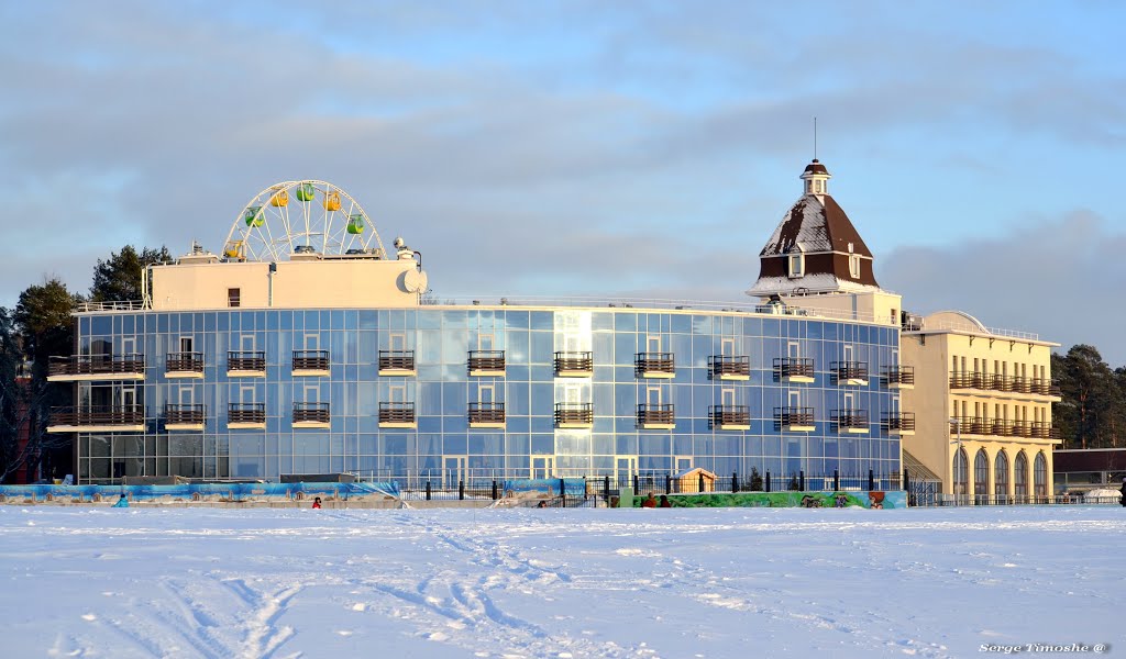 ЗЕЛЕНОГОРСК. Прибрежный отель. / Zelenogorsk. Waterfront hotel.