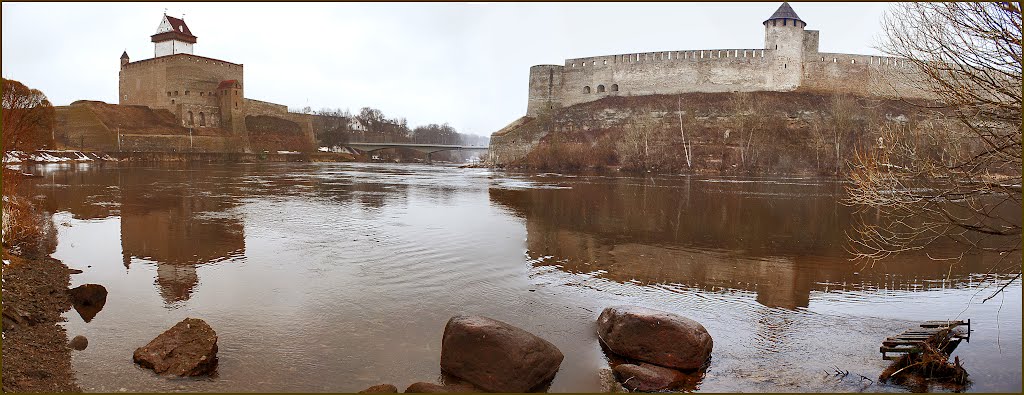 Castles of Narva (Estonia) and Ivangorod (Russia)