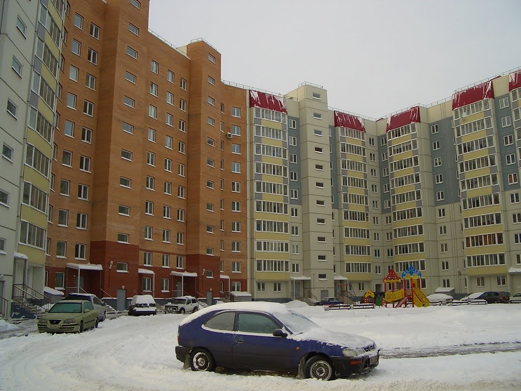 Жукова, 20 (двор)