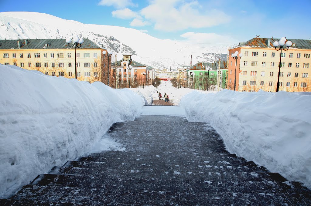 Кировск. ЛЕСТНИЦА.