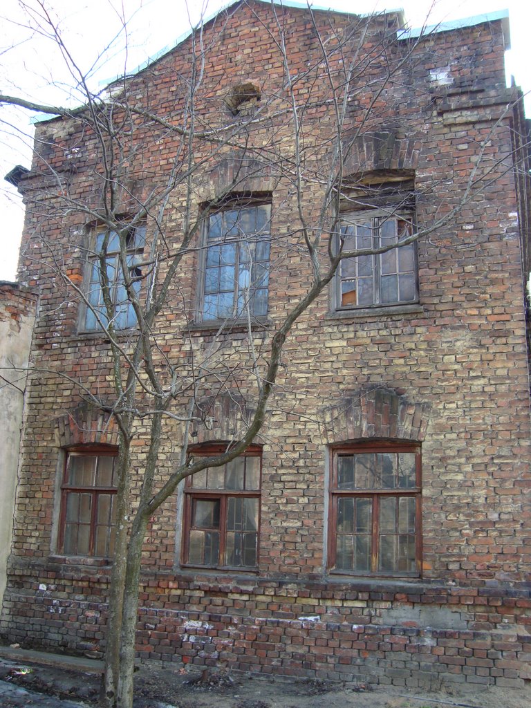 красивый старый дом
