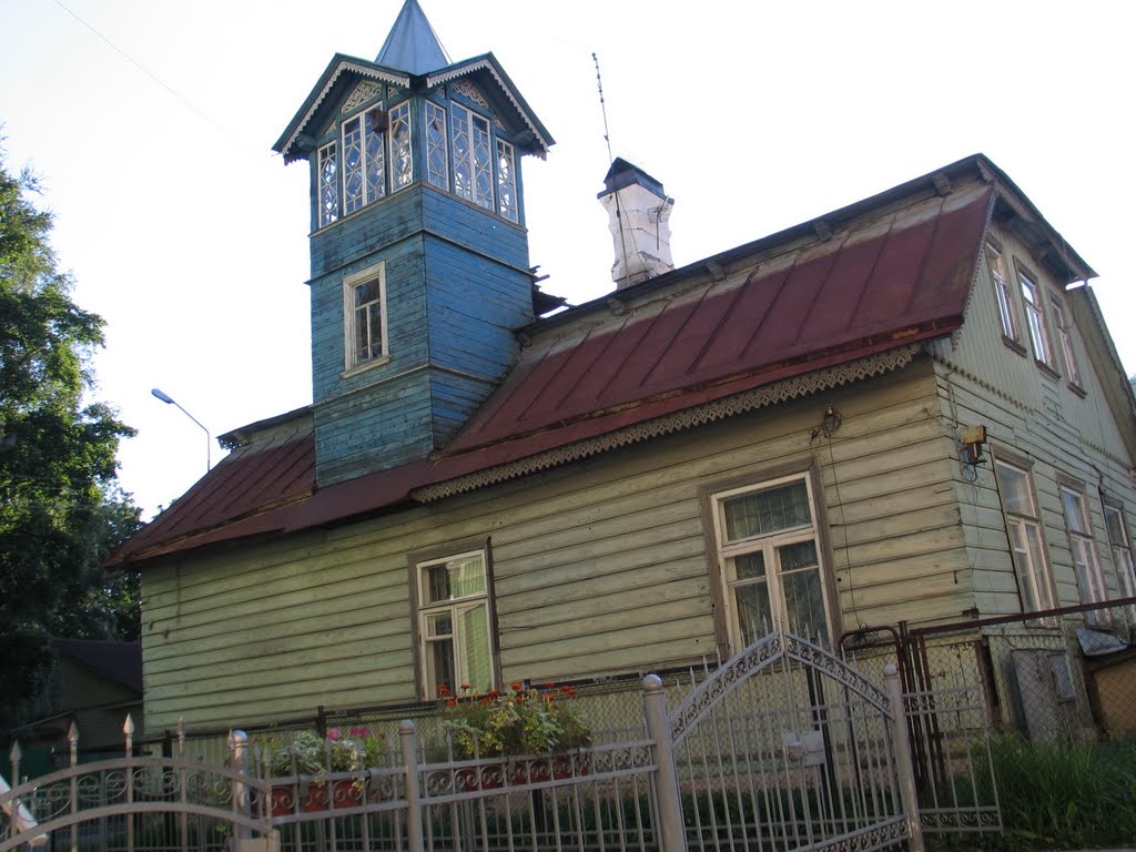 Дом с башенкой. Красиво
