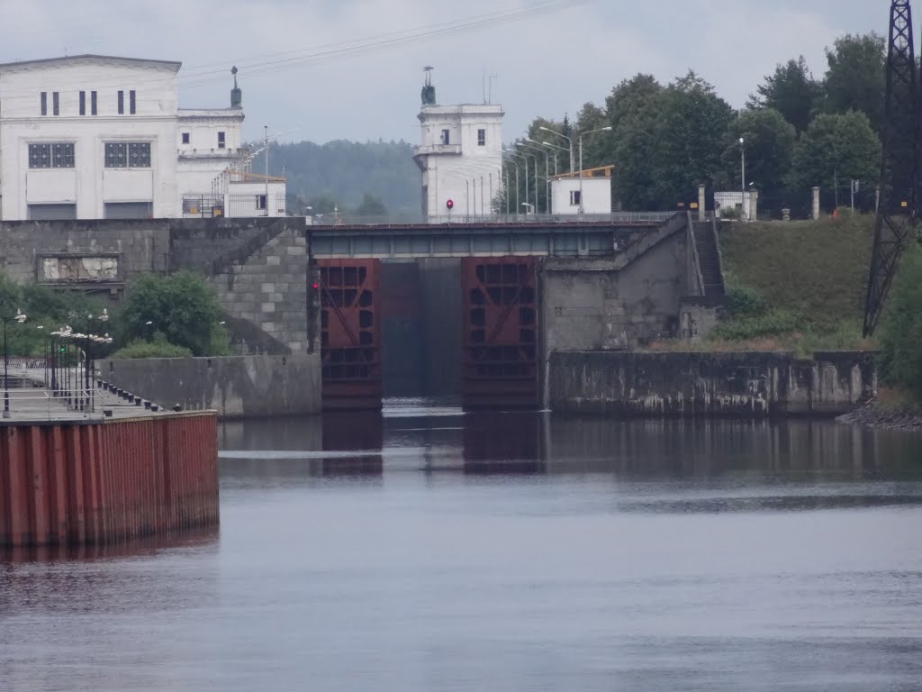 Tore der oberen Schleuse der Swir