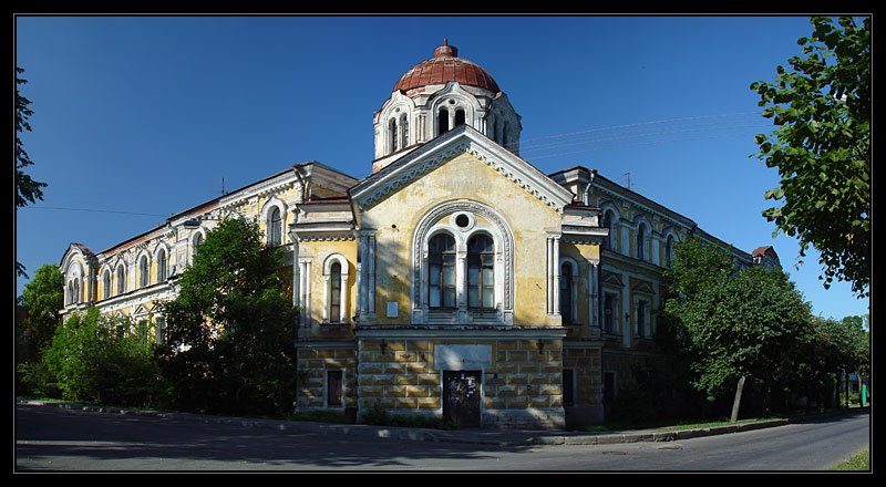 Pushkin. Building