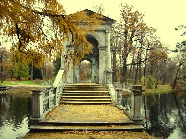 Осень.Пустынно.