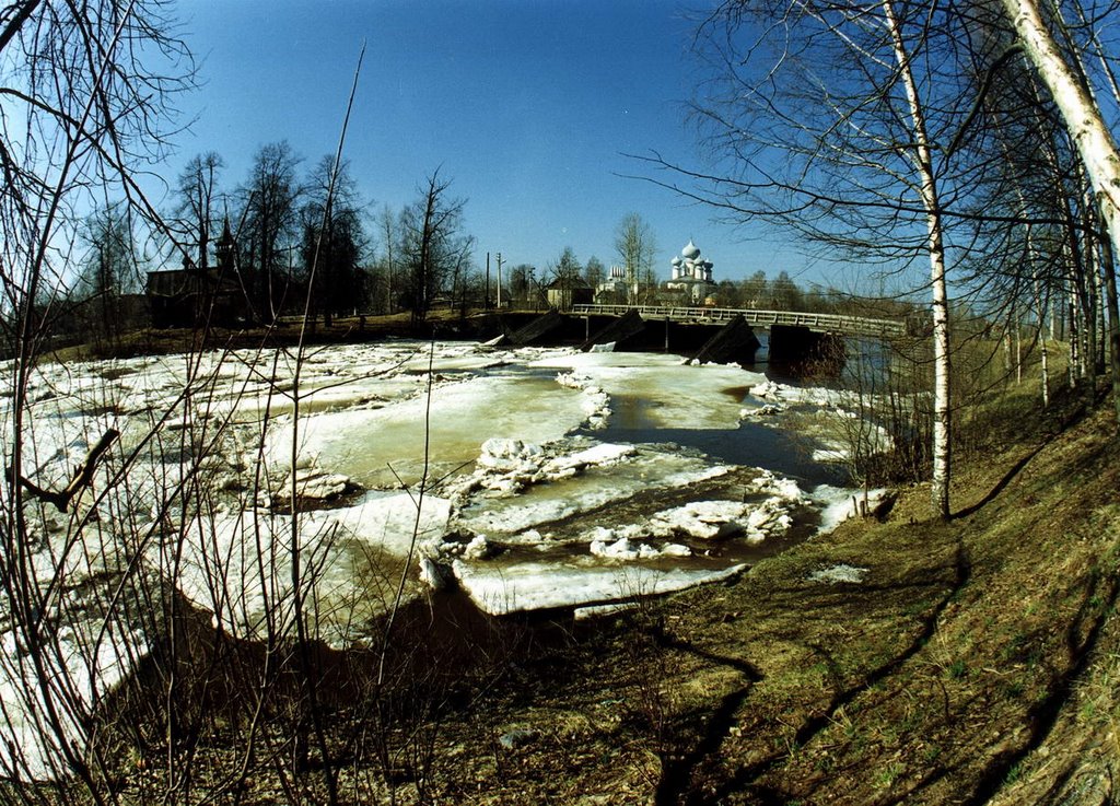 Шлюз Тихвинский (2000 г.)(The gateway Tikhvin-ice drift)