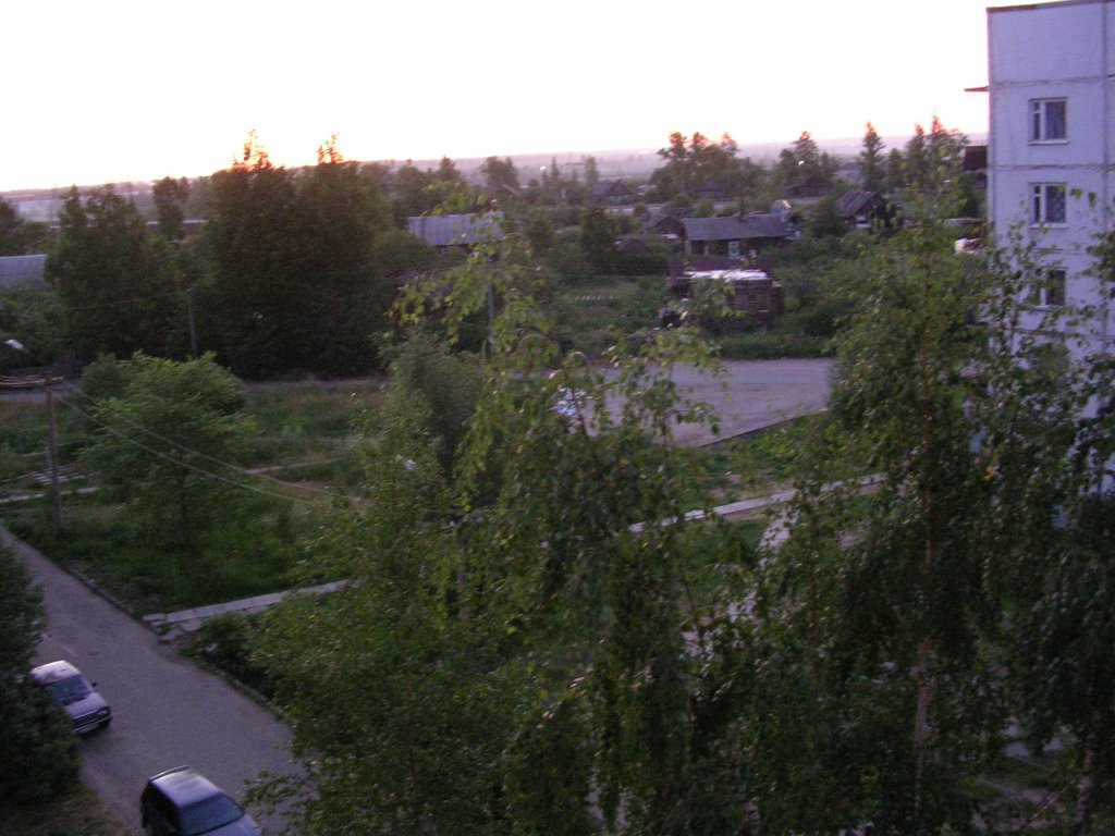 двор ул.Чехова д.5 (лето)