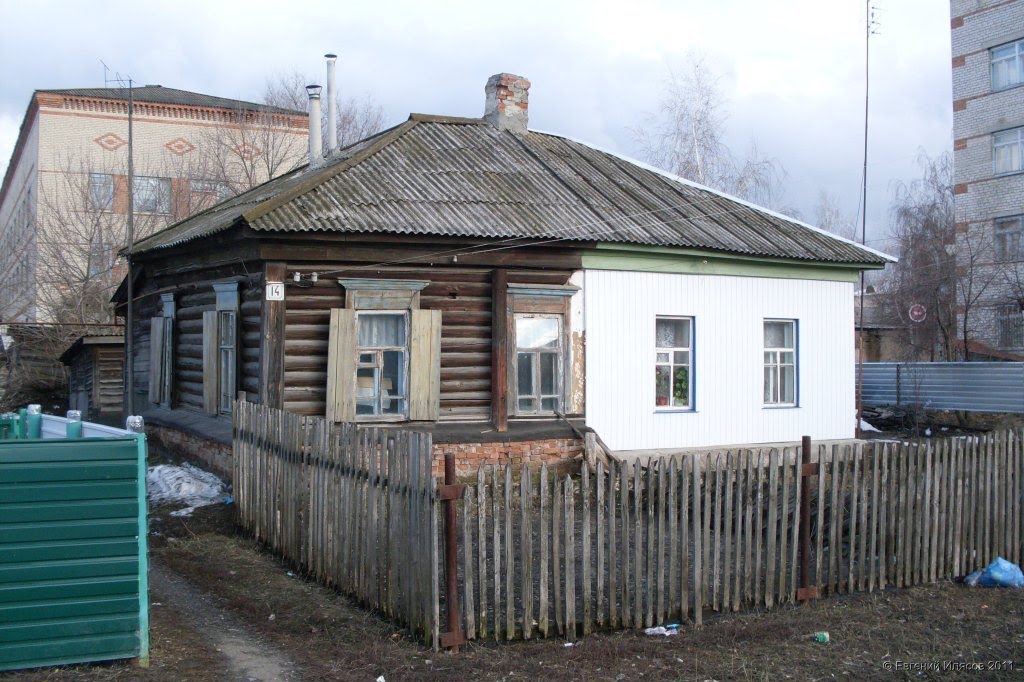 Прикольная избушка у роддома