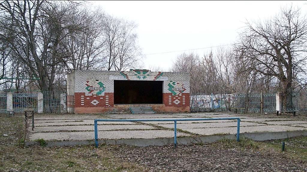 Танцплощадка в городском парке