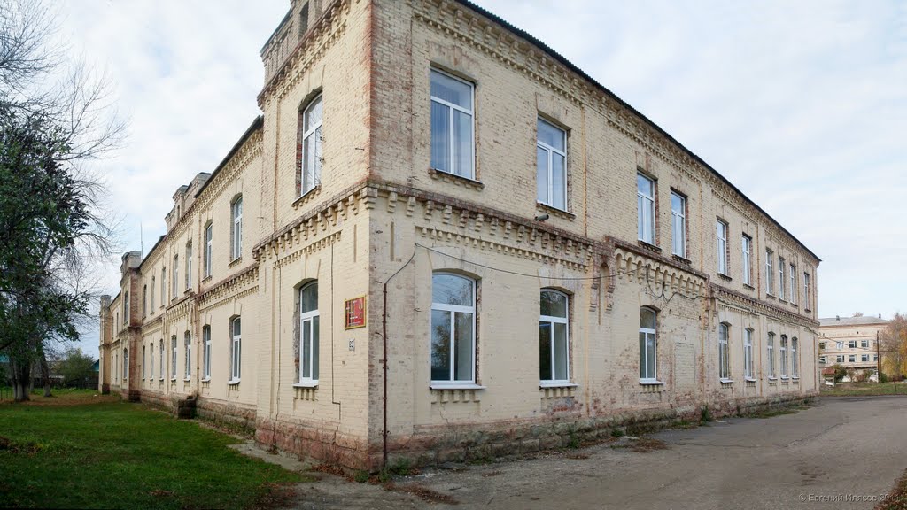 Старый корпус Аркадакской ЦРБ в деталях