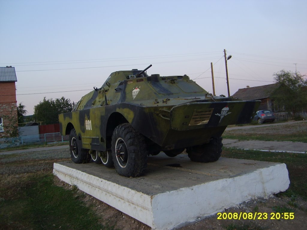 Tank Pered Klubom