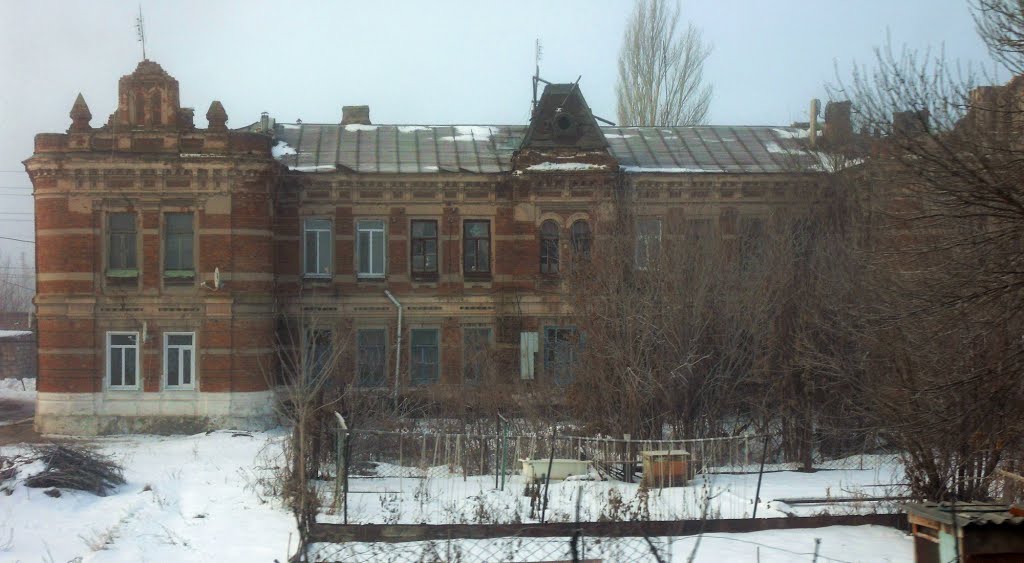 2013. Саратов. Здание у станции Красный Кут