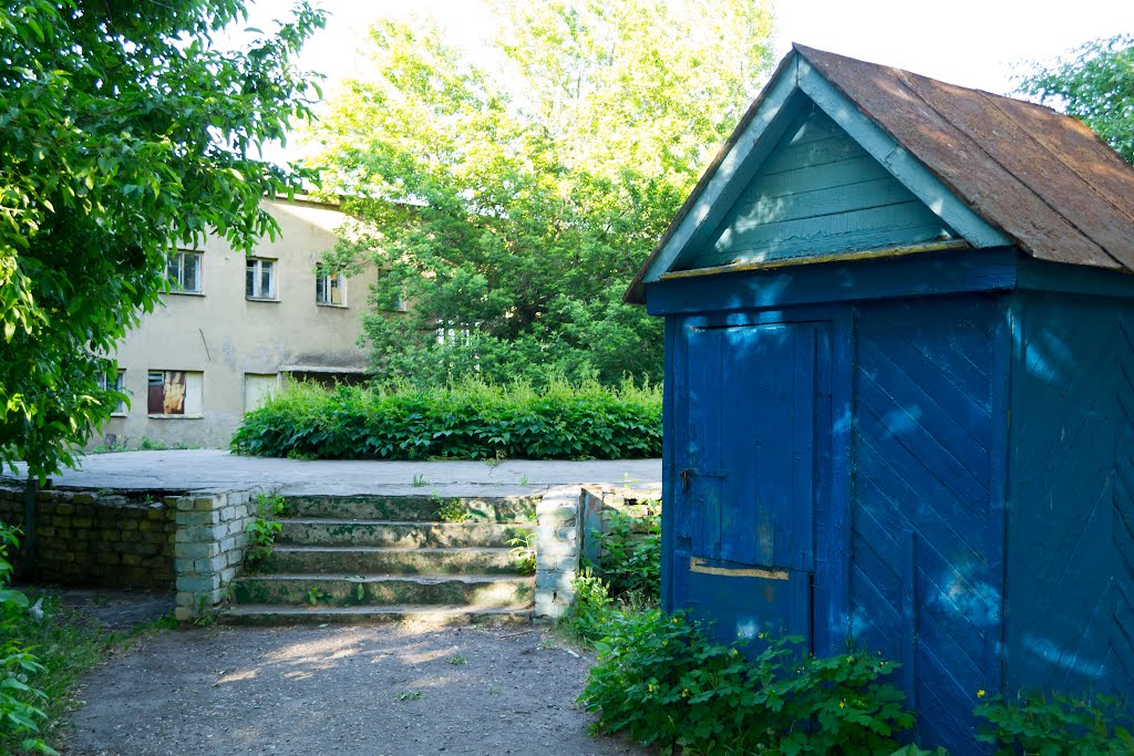 Бывшие качели