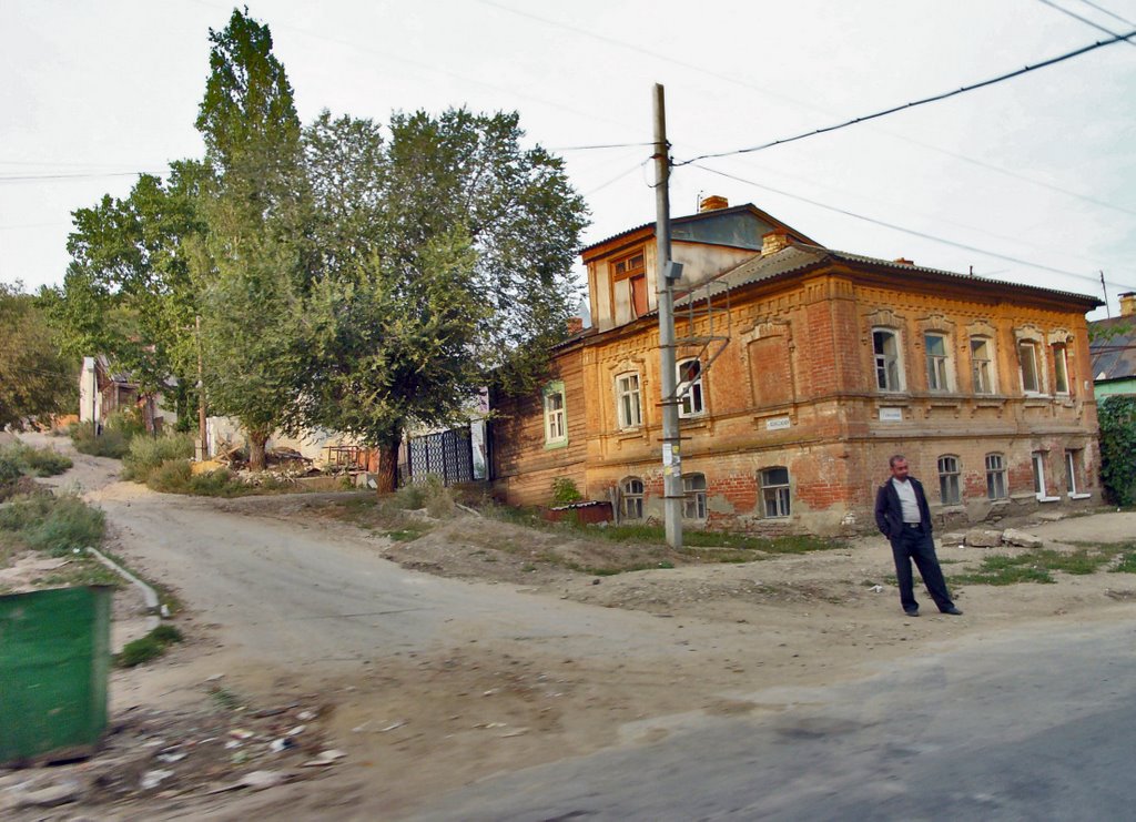 улочки старого Саратова (перекресток Соколовской и Вознесеской)