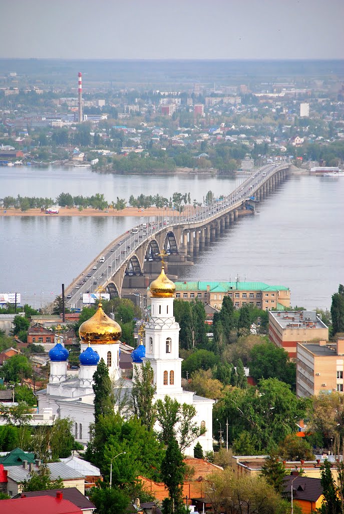 И мостик выгнулся дугой...