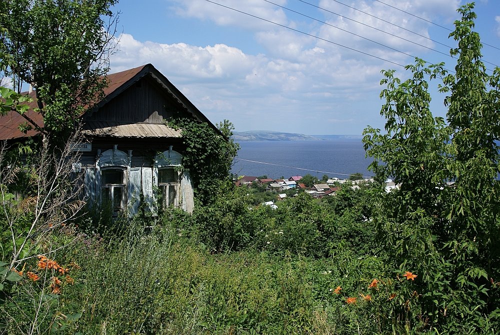 Chvalynsk, old house