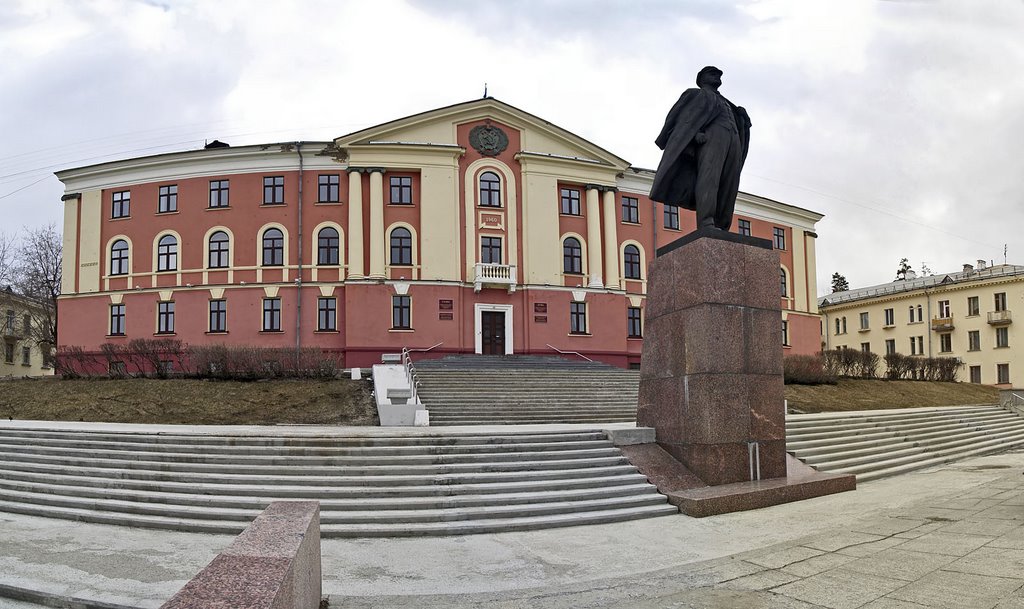 Здание администрации, Новоуральск