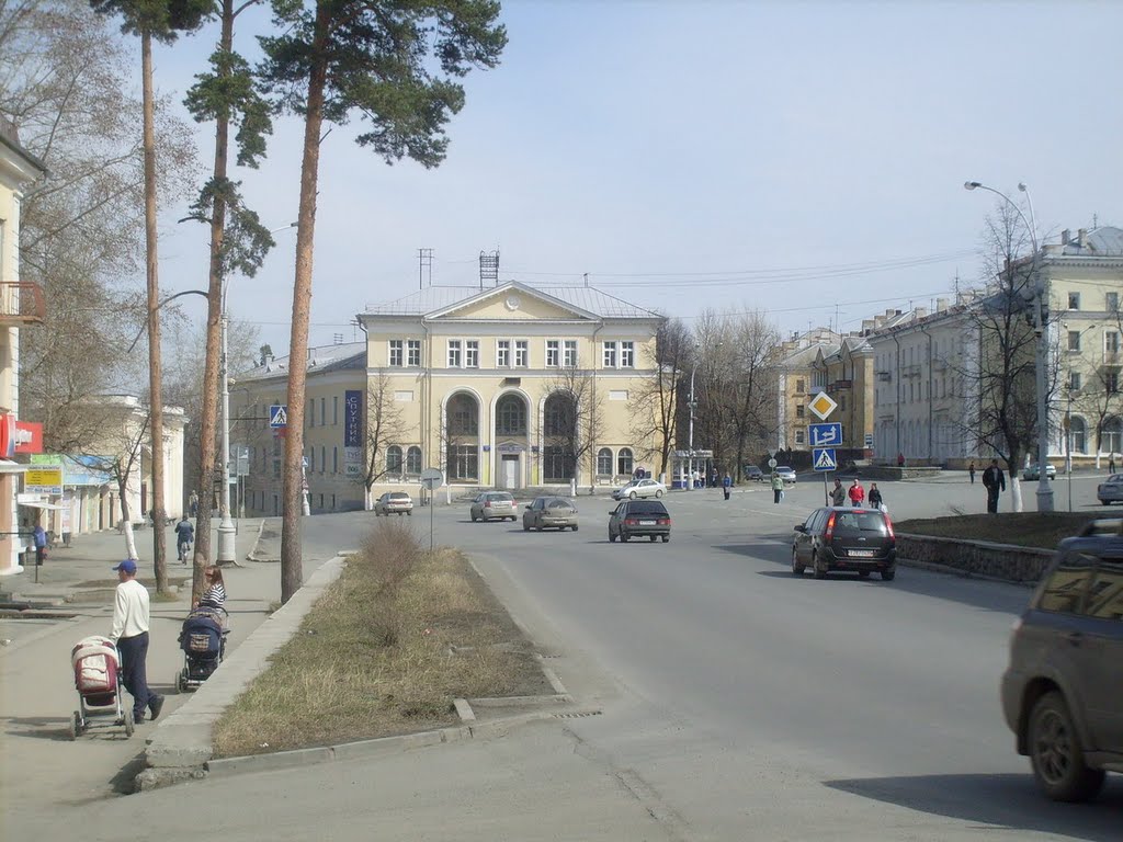 Центральная площадь г.Новоуральск, 2010г.
