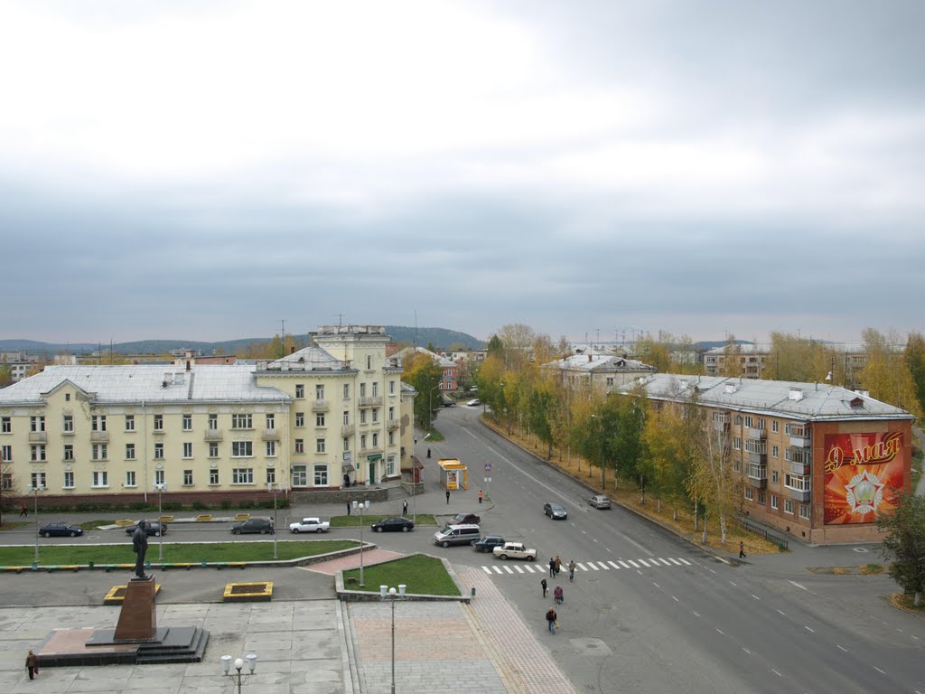 Площадь перед Д/К "Современник"