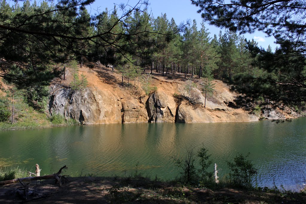 Алапаевск. Старый карьер заполненный водой