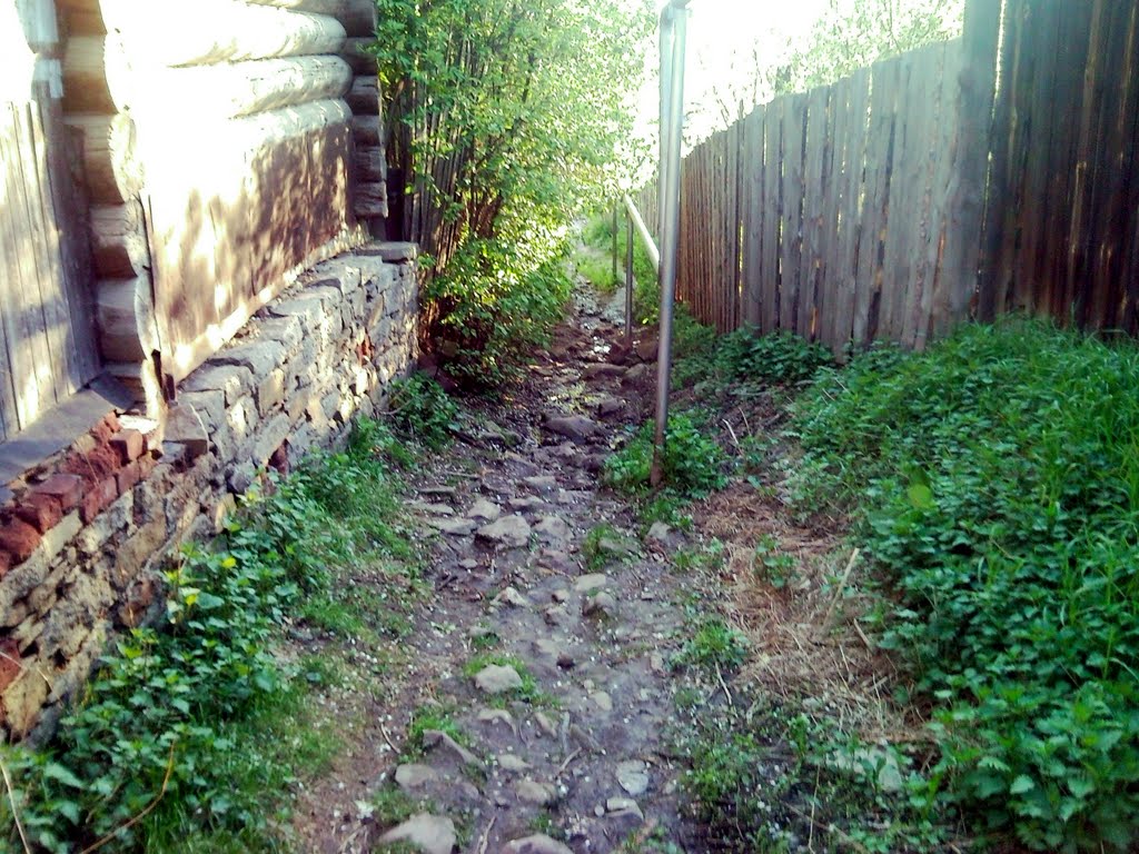Берёзовский. Закоулок.