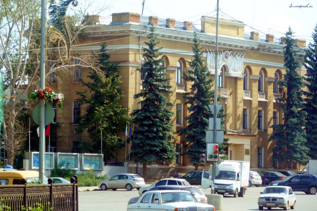 Березовский - Центр. Бывший Горком.