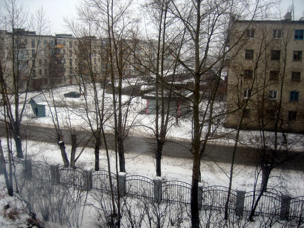 Вид на октябрьскую,90 из окна стационара.