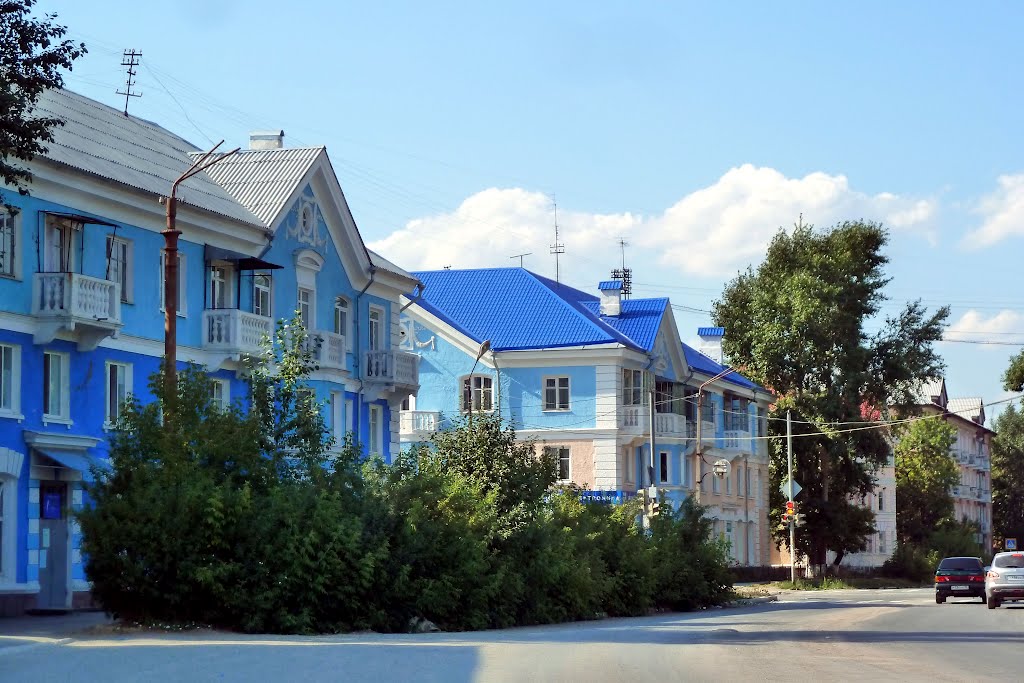 Богданович. Улица в голубых тонах.
