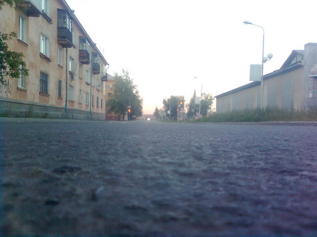 м