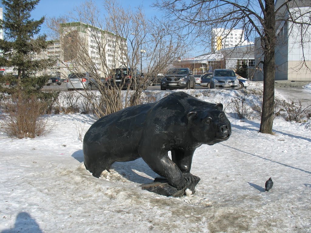 Скульптура «Медведь»