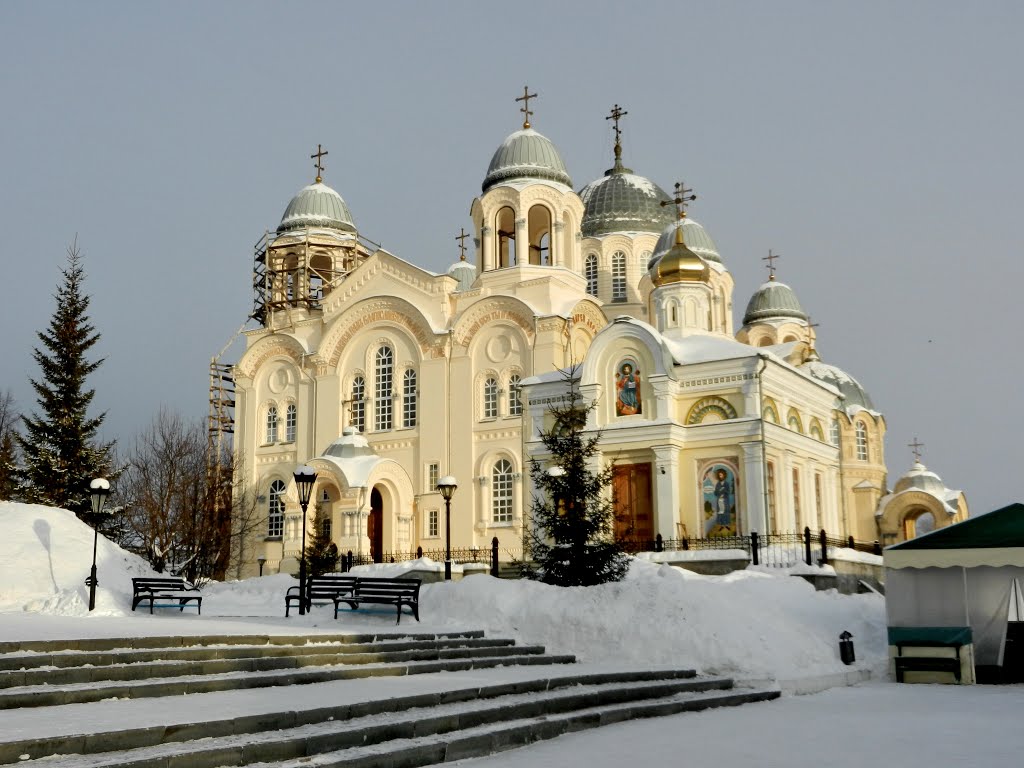 Верхотурье Крестовоздвиженский собор и Никольская церковь