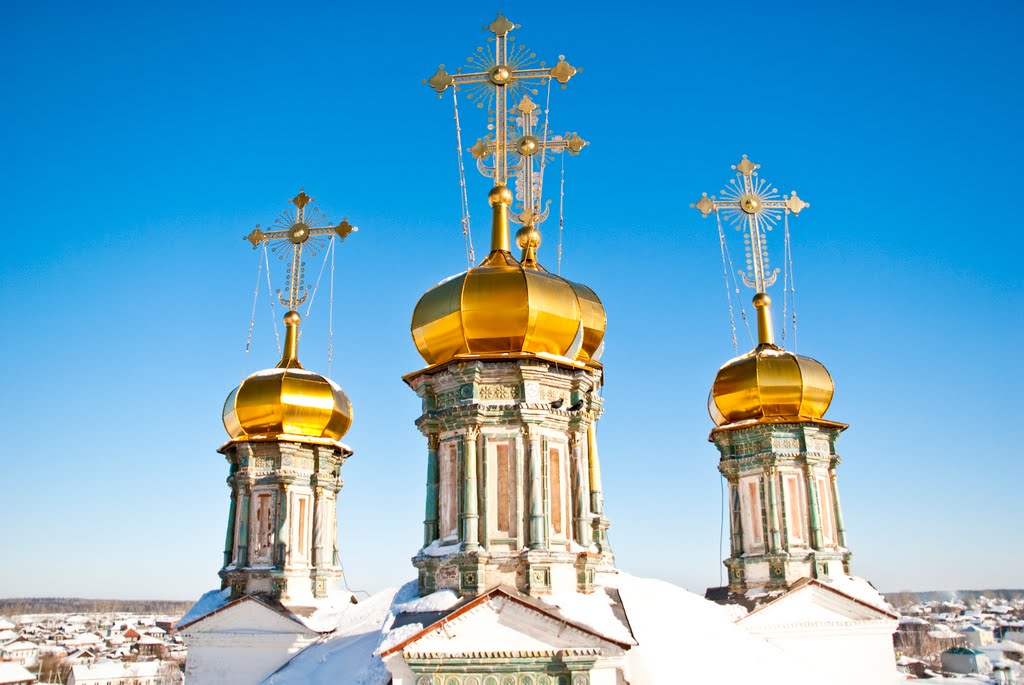 Holy Trinity Cathedral with a many-tier bell tower (1703-04)