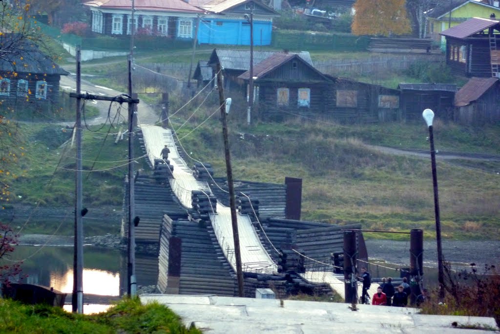 Верхотурье. Подвесной мост через Туру.