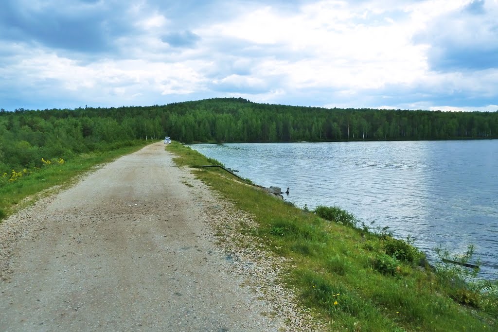 Дегтярск. Городской пруд. Плотина.