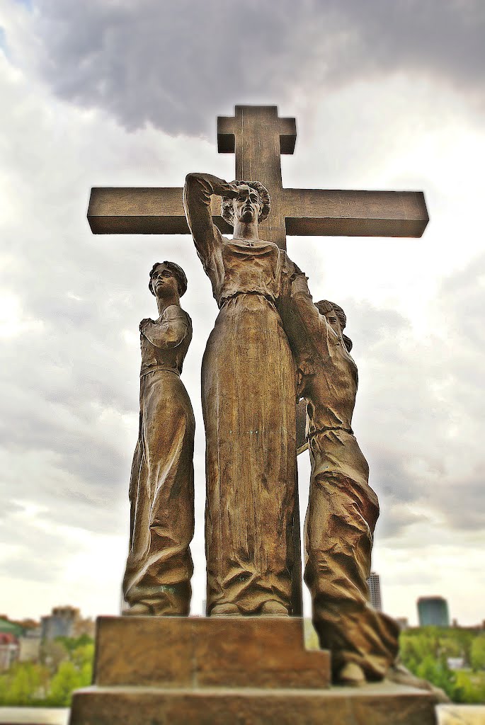 г. Екатеринбург, памятник, посвященный последним минутам жизни царской семьи..
