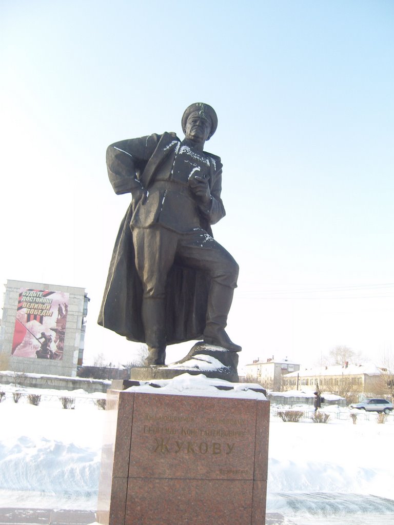 Памятник жукову