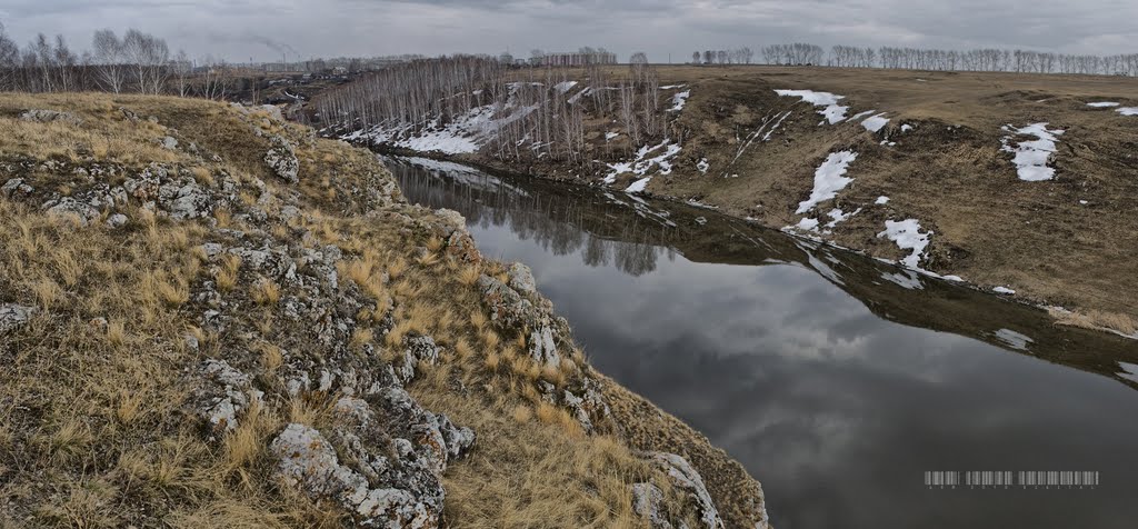 Исеть. Пасмурный апрель