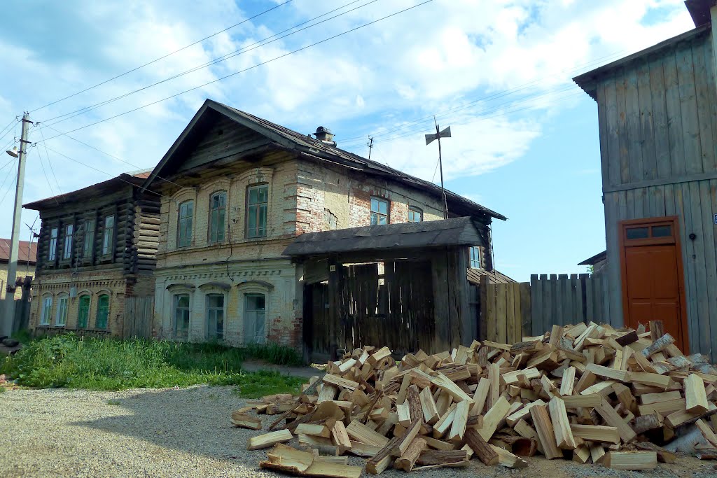Красноуфимск. Старинные дома.
