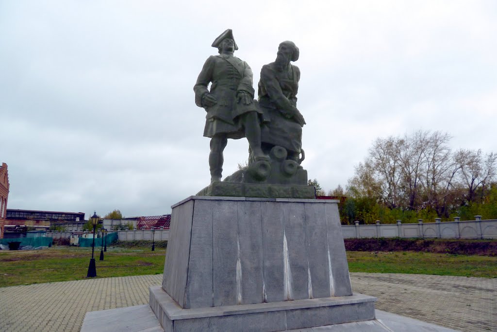 Невьянск. Памятник Петру I и Никите Демидову.