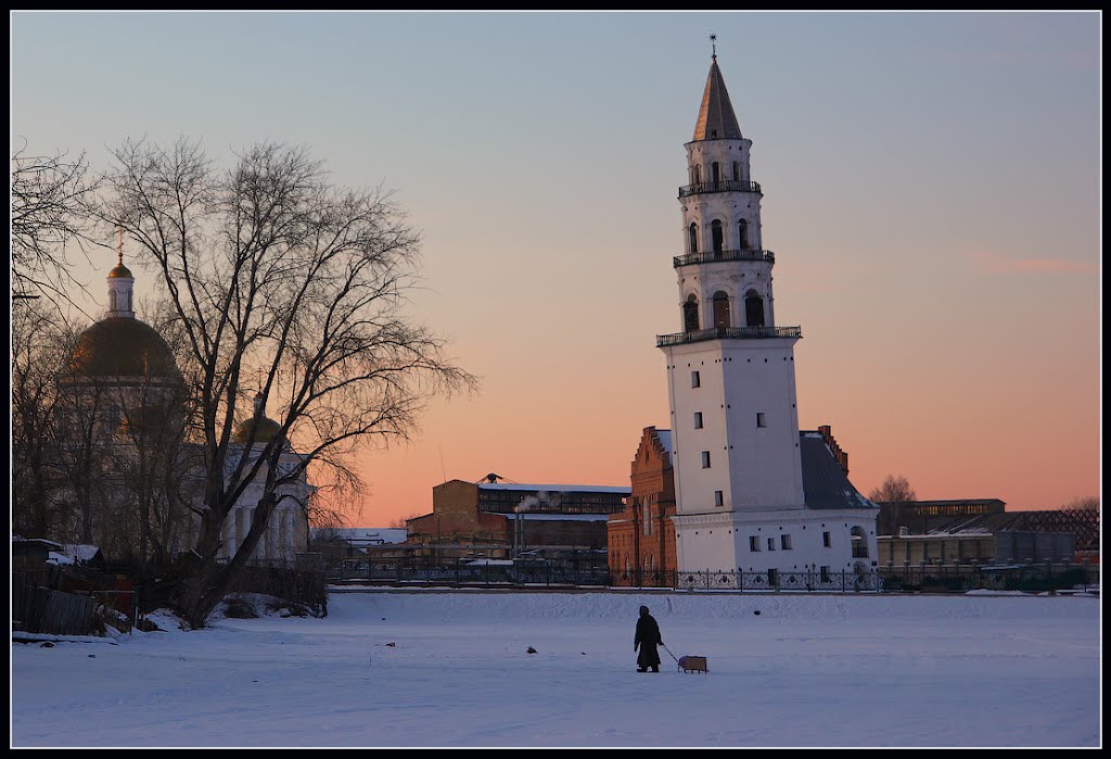 Невьянск. Падающая башня. (The Leaning Tower of Nevyansk)