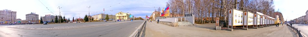 Театральная площадь (360г).